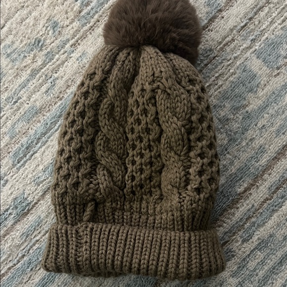 UGG Brown Cable Knit Pom-Pom Hat - Picture 2 of 3